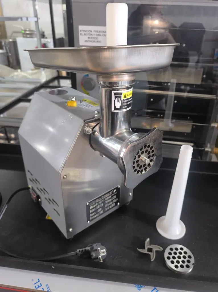 [863] MOLINO DE CARNE MEAT GRINDER BOCA 12 120KG/H
