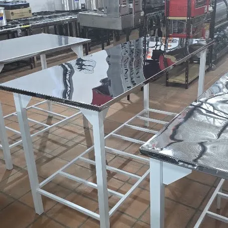 [1112] MESA INOXMAQ 170X70 C/MADERA Y REJILLA BLANCO, PATAS 40X40